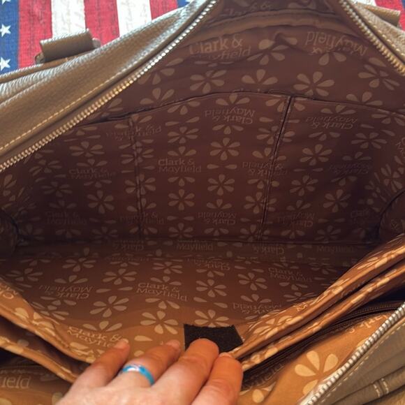 Taupe Laptop Bag with Sophisticated Design - Picture 11 of 16